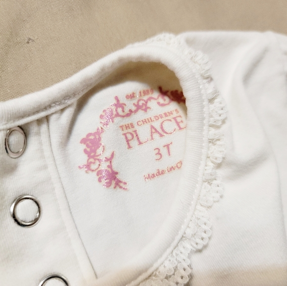 Children's Place 3T onesie - Picture 4 of 5
